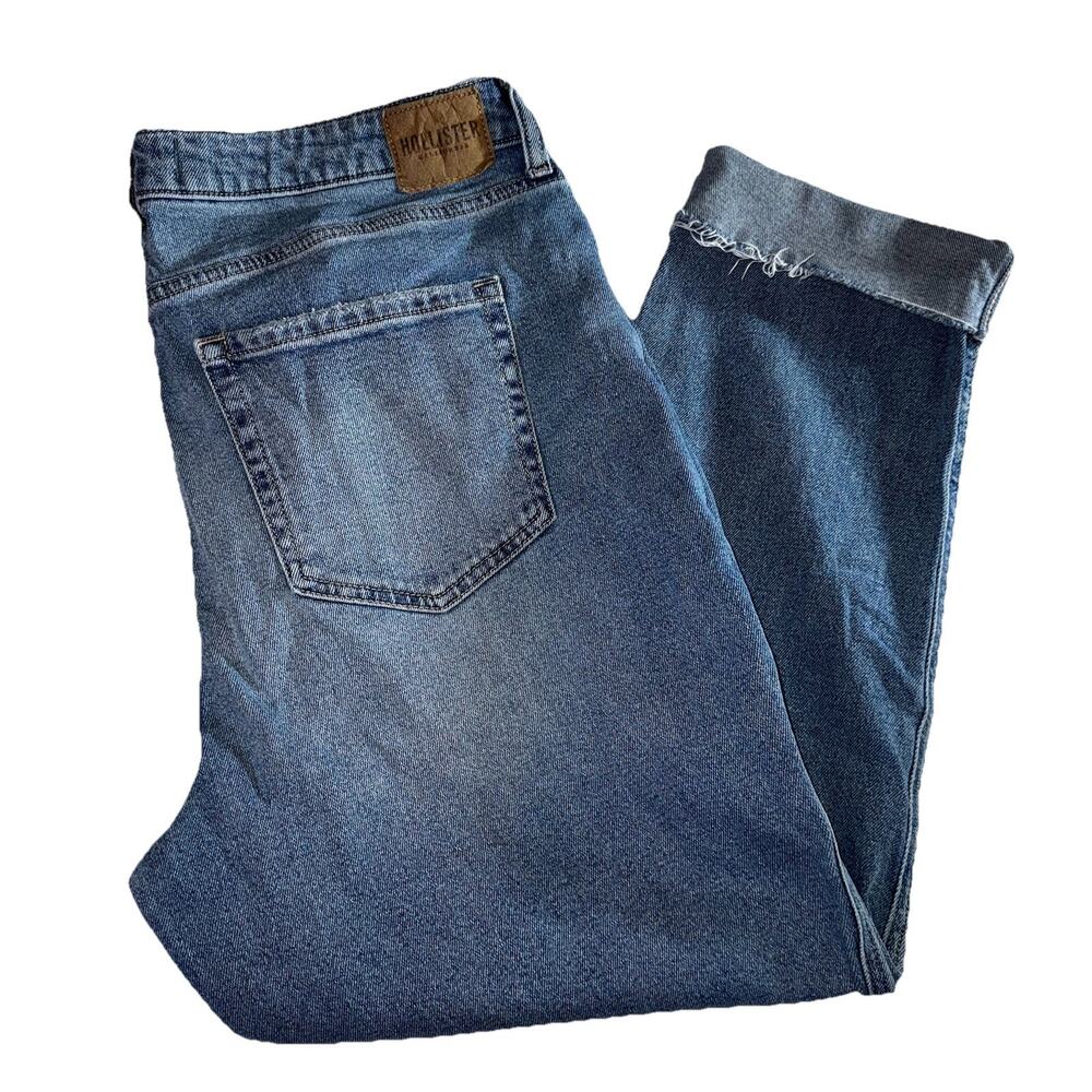 HOLLISTER Ultra High Rise Vintage Stretch Blue Denim Mom Jeans Women's Size 16R